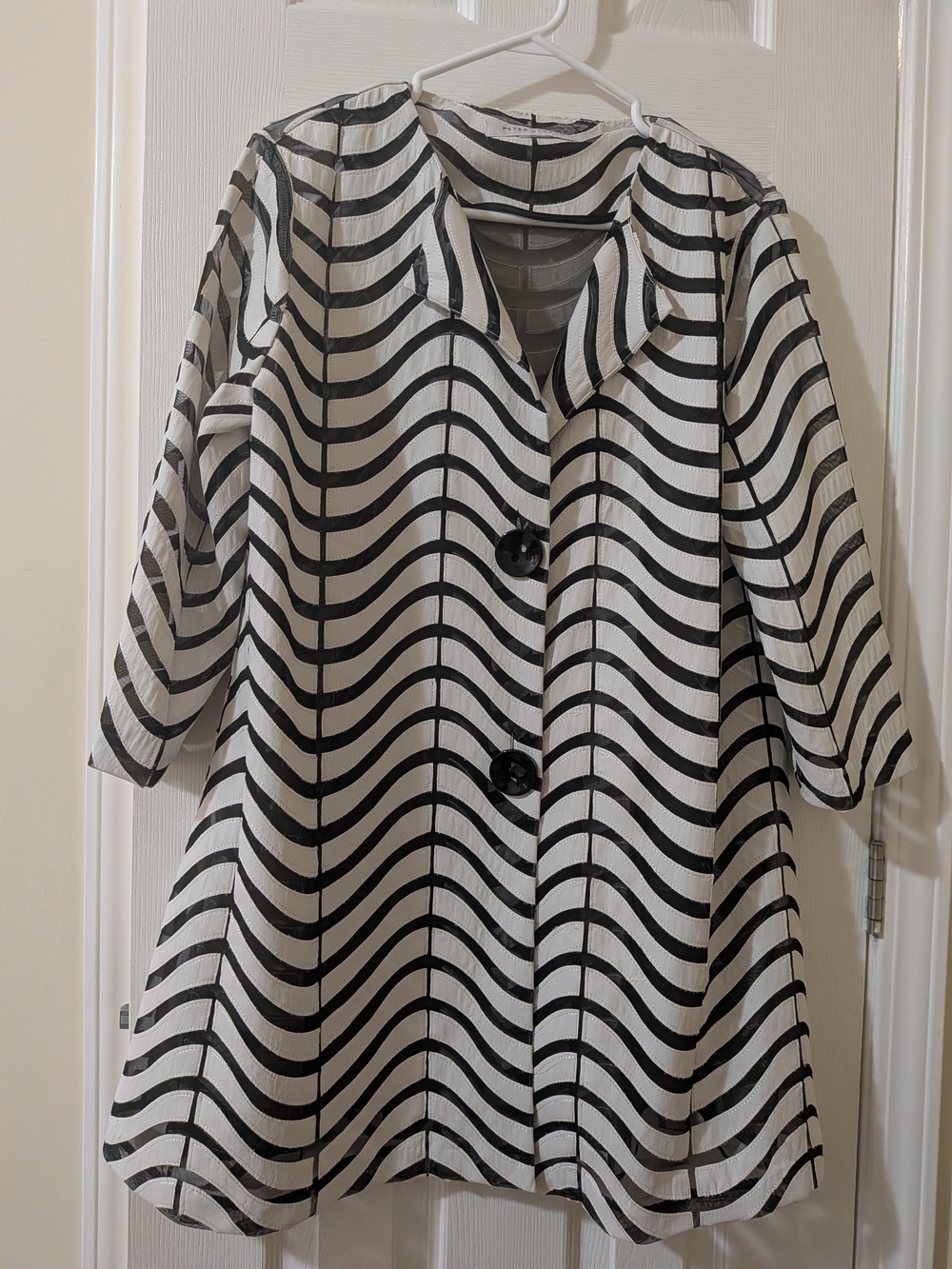Peter Nygard Black and White Wave-Striped Blazer